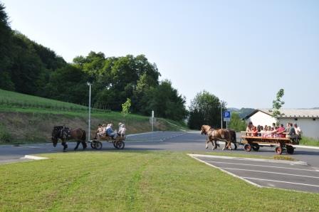 KNOBLEHARJEVO 2012 - Otvoritev ceste in pločnika do osnovne šole Frana Metelka 43